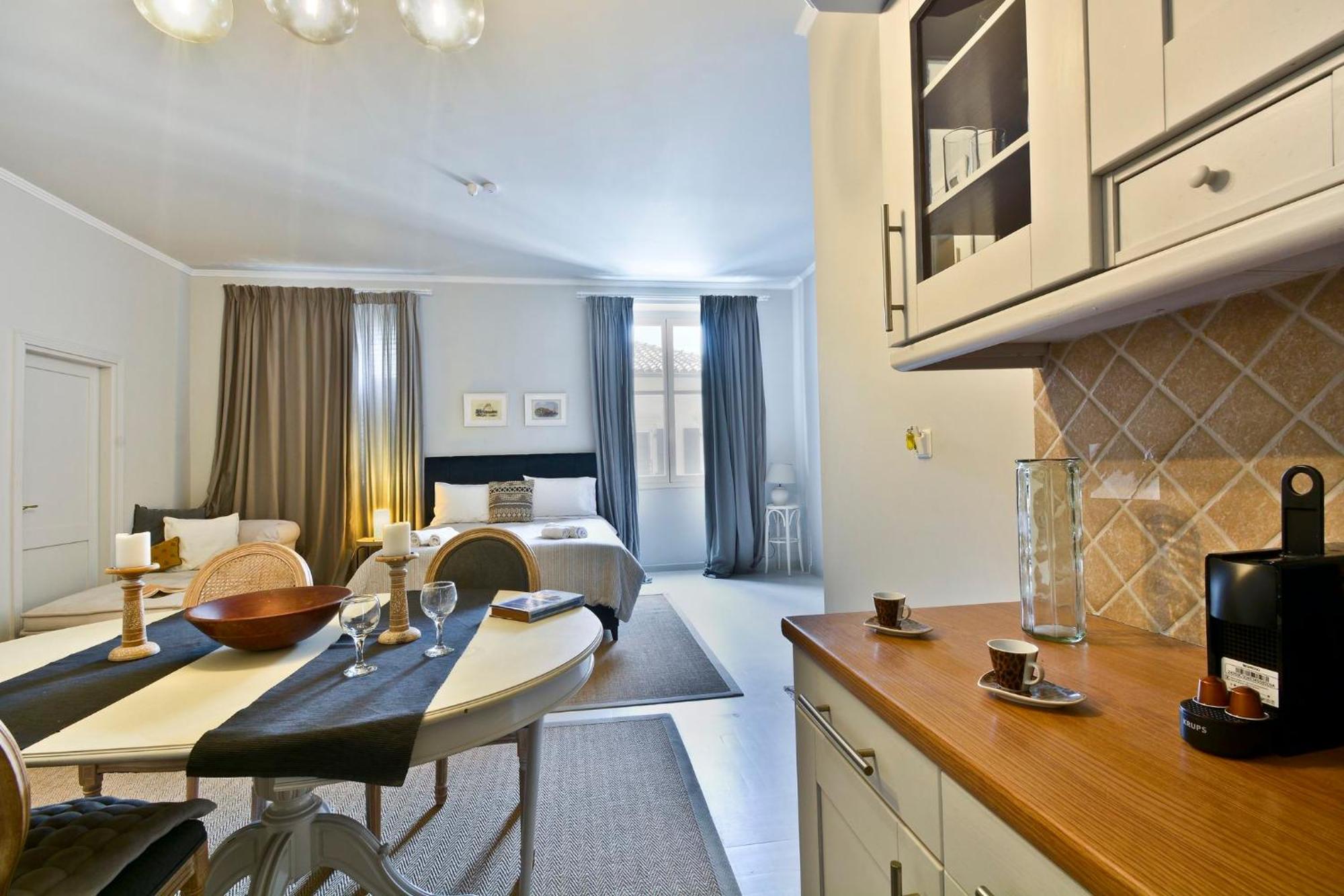 Liston Pied A Terre *
